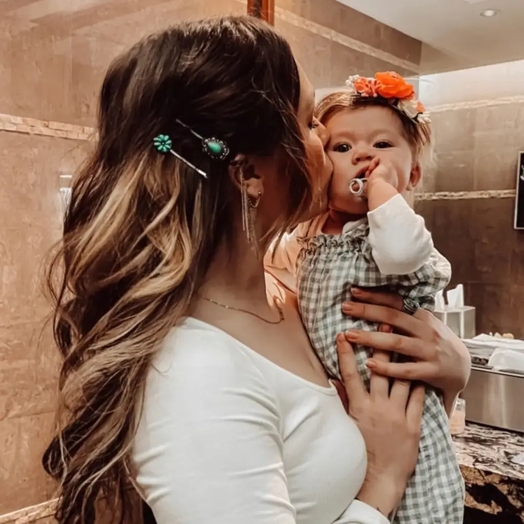 western hair bobbi pin set 4.webp