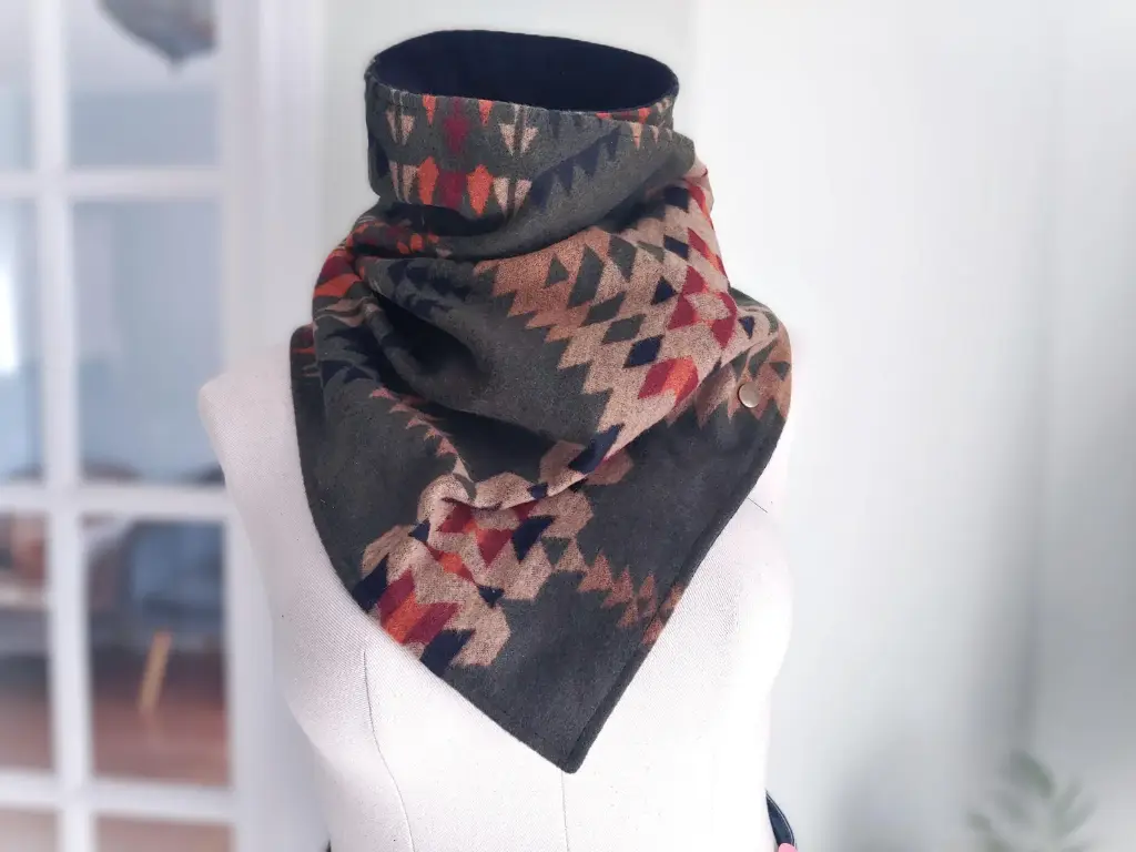 western wool cowl 6.webp