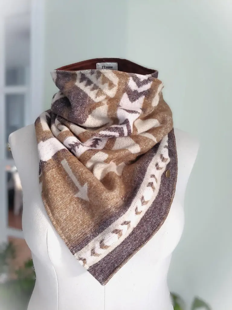 western wool cowl 10.webp