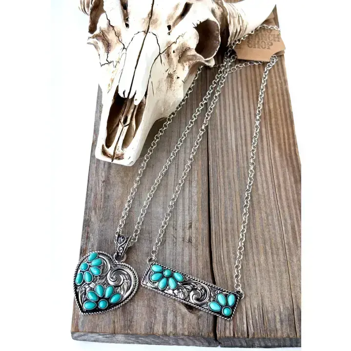 Western Squash Blossom Stone Round Pendant Necklace 1.webp