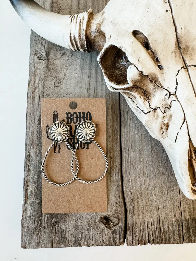 Western Twisted Textured Hoop Conch 2.webp