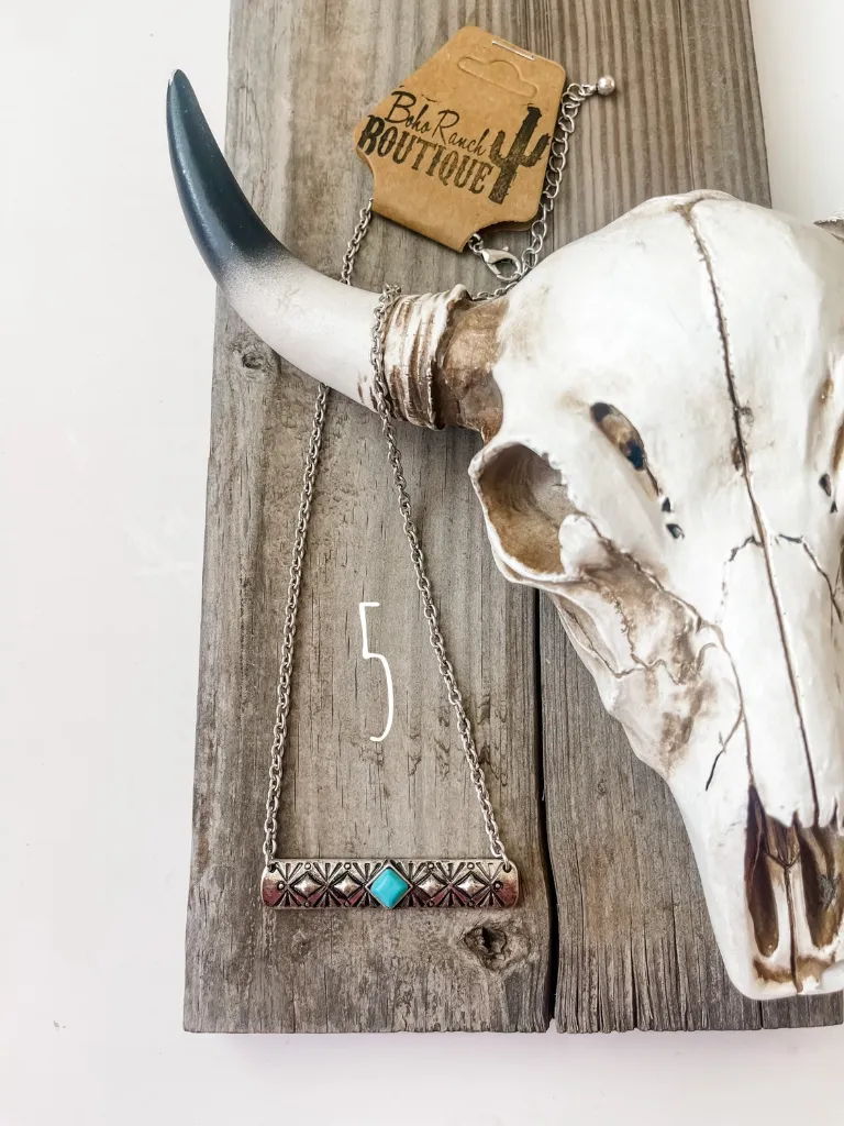 bar necklace 5.webp