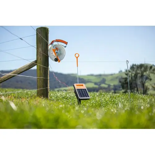 500Wx500H-G350-S30-Solar-Lithium-energizer-insitu-TE-MIRO-8667-Edit-Orange.webp