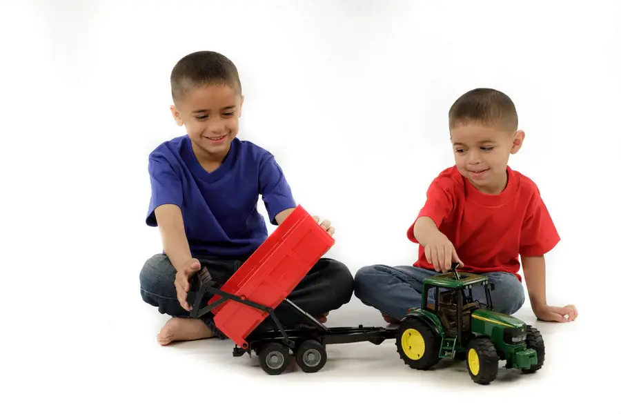 AMAZON-09820-6F1A5420_900x.webp