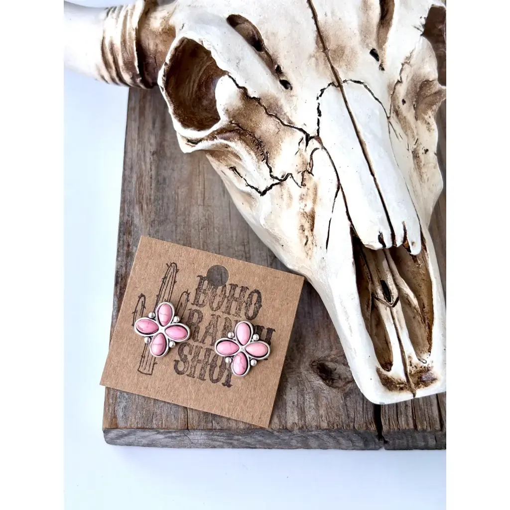 BOHO RANCH - Western Clover Stud Earrings (Pink)