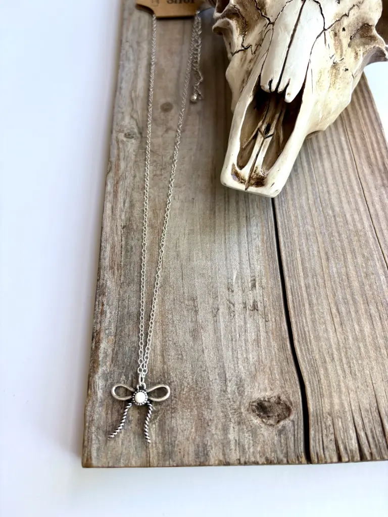 [136423225J-BH-WHT] BOHO RANCH - Western Style Coquette Bow Ribbon Pendant Chain Necklace (White)