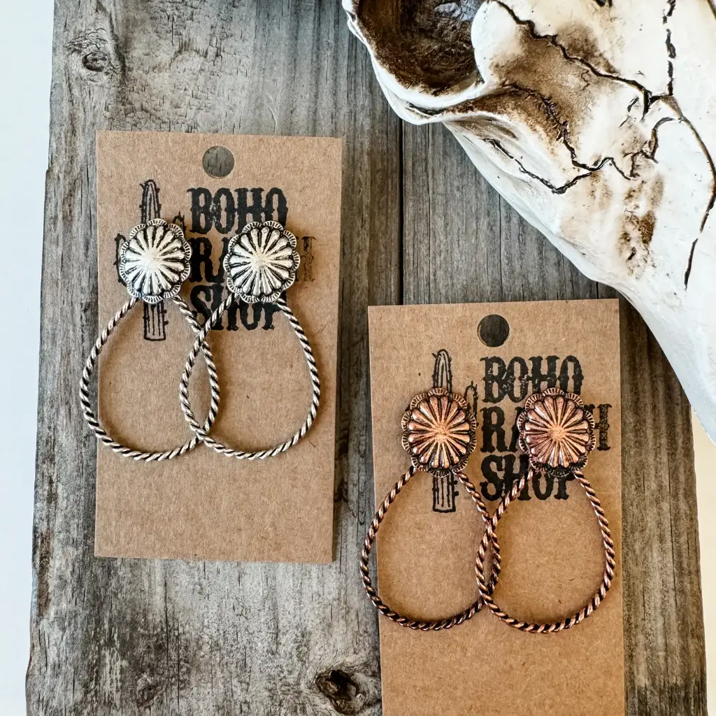 BOHO RANCH - Western Twisted Textured Hoop Conch