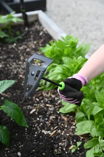 [20407] Pinebush Ergonomic Weeder/Hoe